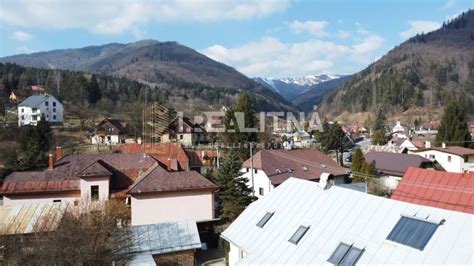 interiér svadobnej sály s výhľadom na hory