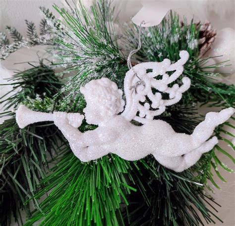 Detail sklenenej špice na stromček Anjel Gabriel