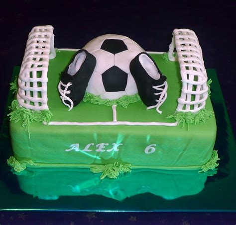 futbalová lopta ako torta
