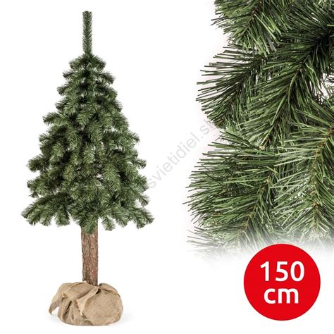 Jednoduchý zelený papierový stromček s hnedým kmeňom