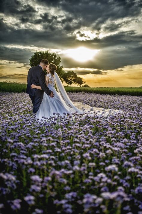 fotografia novomanželov Vojtu Dyka a Tatiany Dyjkovej v deň svadby