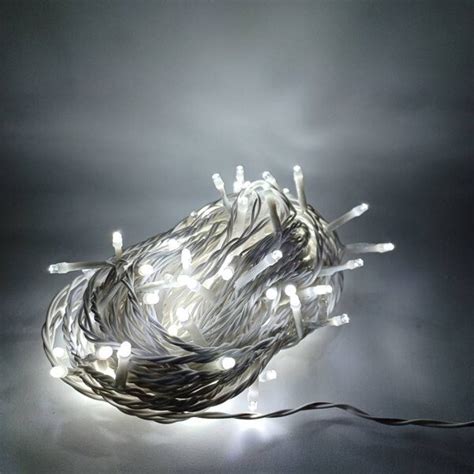 Detail LED diód s FLASH efektom na vianočnom stromčeku