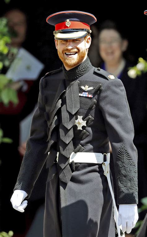 Fotografia princa Harryho v uniforme