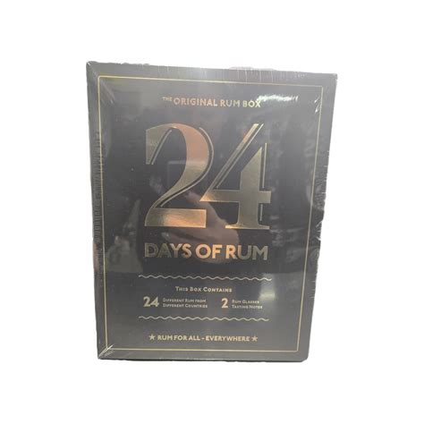 Detailný pohľad na balenie rumového adventného kalendára 24 Days of Rum s otvorenými okienkami a degustačnými fľaštičkami