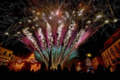 Animovaná pohľadnica s novoročným ohňostrojom