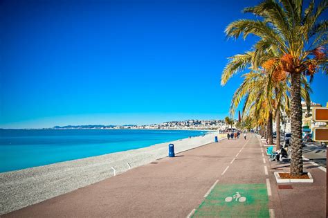 fotografia Promenade des Anglais v Nice pri západe slnka