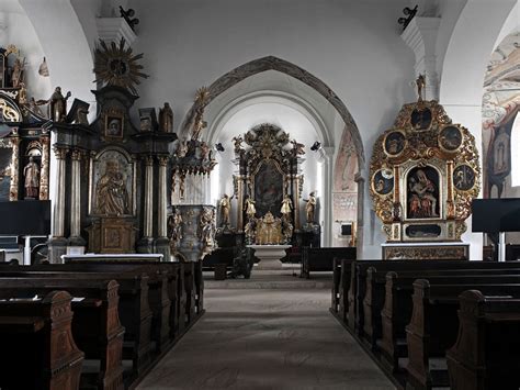 Tematické foto Rímskokatolíckeho Kostola sv. Demetera v Ražňanoch z exteriéru