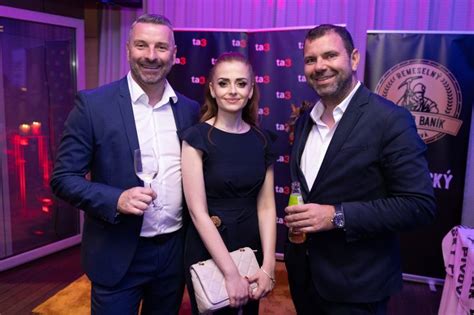 Ilustračné foto - uvoľnená atmosféra swingers párty