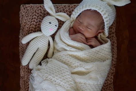 fotografia dieťaťa v kreatívnom domácom kostýme