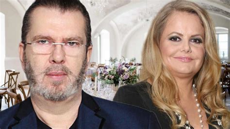 Romantická svadba v Nemecku, pár si vymieňa sľuby
