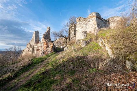 Panoramatický výhľad na Hrad Gýmeš