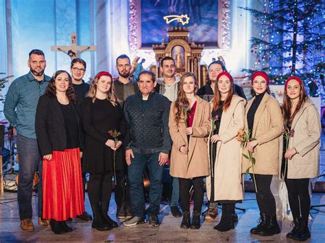 Detský spevácky zbor počas vianočného koncertu