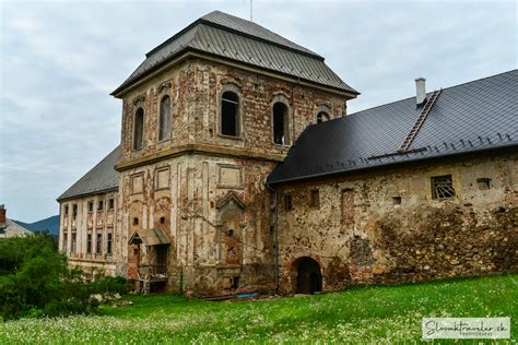 Ilustračná fotografia romantického obradu v historickom paláci
