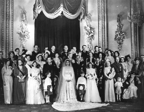 Historické foto svadby kráľovnej Alžbety II. a princa Philipa