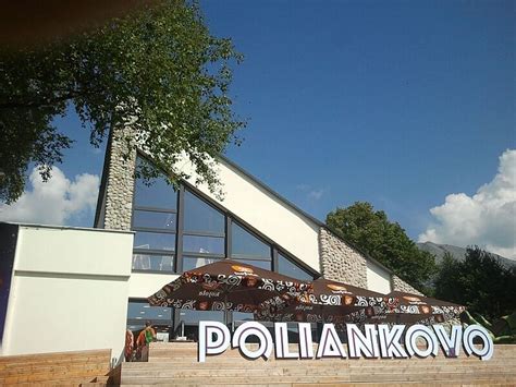 Interiér digitálnej galérie Poliankovo s 3D projekciou