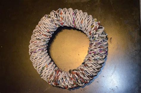 Schéma pletenia venca z papierových ruličiek