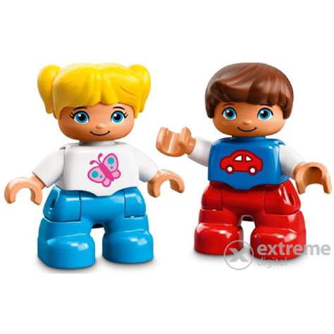 ilustrácia dieťaťa plánujúceho párty s LEGO® kockami