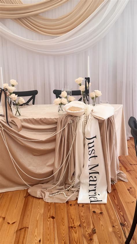 Interiér svadobnej sály s výzdobou