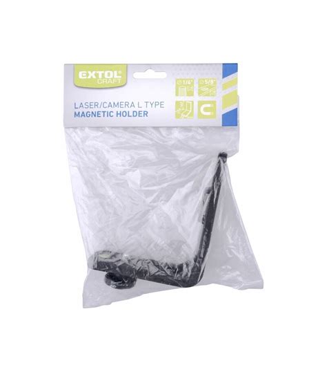 Detailná záber na laserovú show nad vodnou plochou