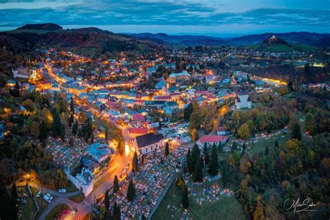 Fotografia ohňostroja nad mestom Levice