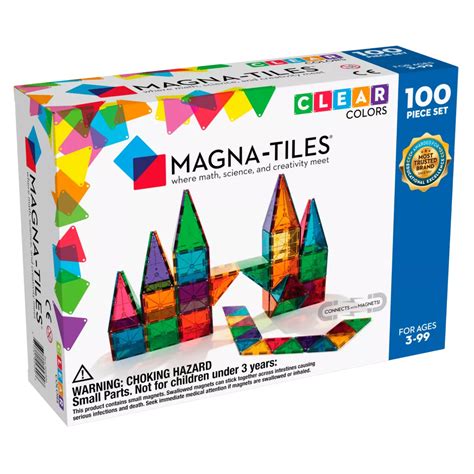 Magnetická stavebnica MAGNA-TILES s rôznymi postavenými tvarmi.