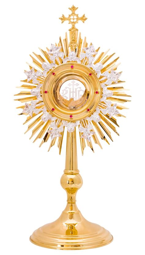 Zlatá monštrancia s Eucharistiou a incenzovanie počas požehnania
