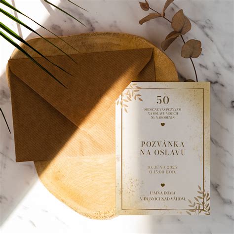 Schéma rozvrhnutia záhradného priestoru pre oslavu vrátane zón na sedenie, grilovania a bufetu.