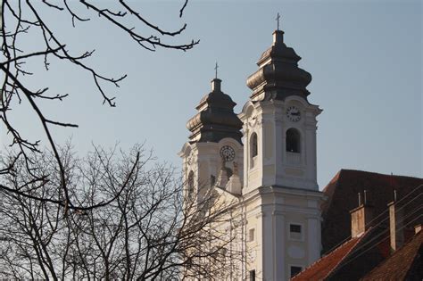 graf rastu hodnoty majetku obce Veľké Leváre