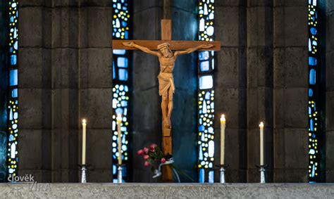 Fotografia Mons. Stanislava Stolárika počas homílie na púti mužov
