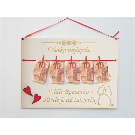 inšpiratívna koláž darčekov pre ženu k 50. narodeninám (kvety, personalizované darčeky, zážitky)