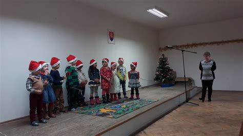 Tradičná miniatúra v skle s Mikulášom a sánkami