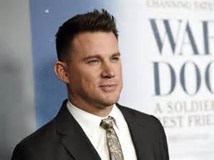 Svadobná fotografia Andrey Karnasovej s dcérou Lujzou v romantických čipkovaných šatách