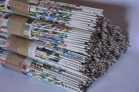 Nafarbené a sušiace sa papierové ruličky