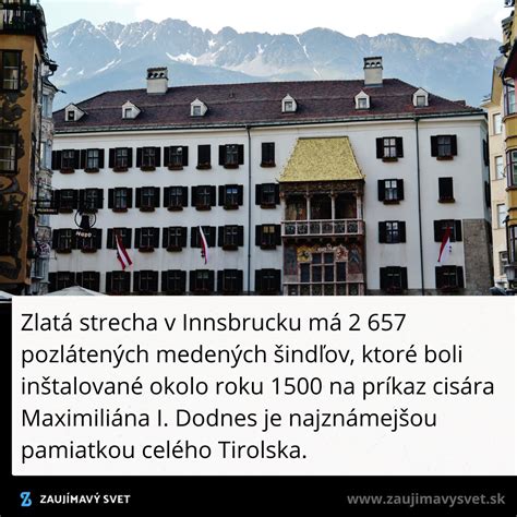 historické námestie v Innsbrucku s vianočnou výzdobou a Zlatou strechou
