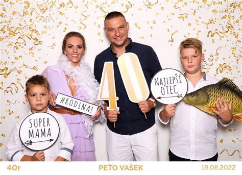 Tematické foto: narodeninová oslava s číslom 40