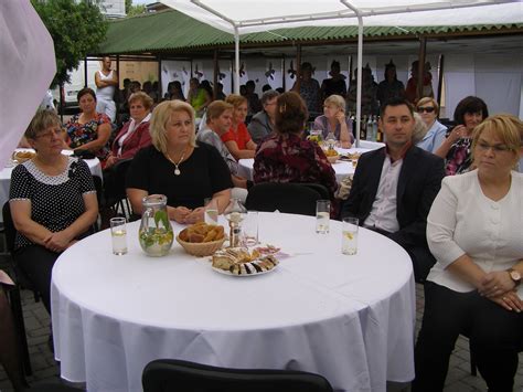 Oslava 50. výročia matičného hnutia v Stropkove, s ľuďmi a cirkevnými predstaviteľmi