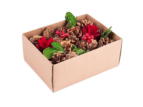 Rôzne prírodné materiály na zdobenie venca