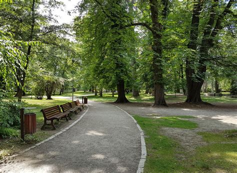 Zámocký park v ŠIMÁK ZÁMOK PEZINOK