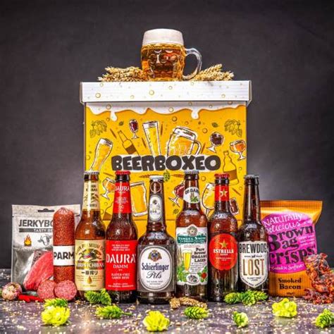 Koláž tipov na darčeky pre mužov: aktovka, hodinky, hrnček, kniha, zážitkový poukaz.