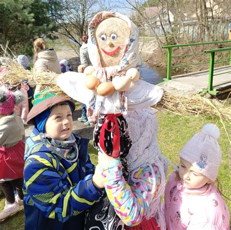 Scéna z pochovávania basy, ľudový zvyk
