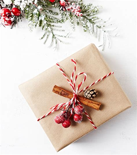 kreatívne balenie vianočných darčekov s osobným venovaním