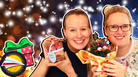 nápady na domáce DIY darčeky ako peeling, maľovaný hrnček a zvonkohra