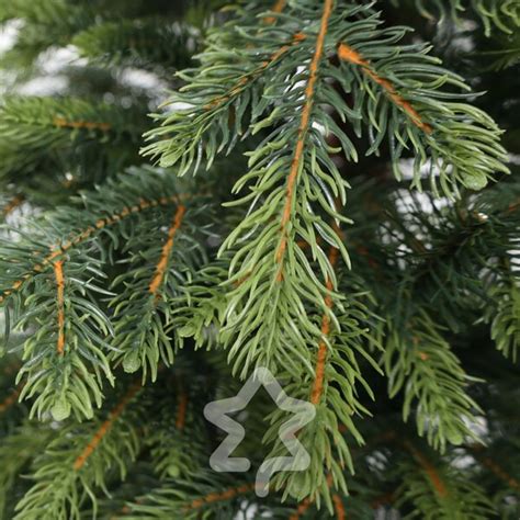 foto zasneženého umelého stromčeka Smrek Cyperský 150 cm