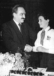 Foto: Anastas Mikojan, Sergej Kirov a Josif Stalin v rozhovore