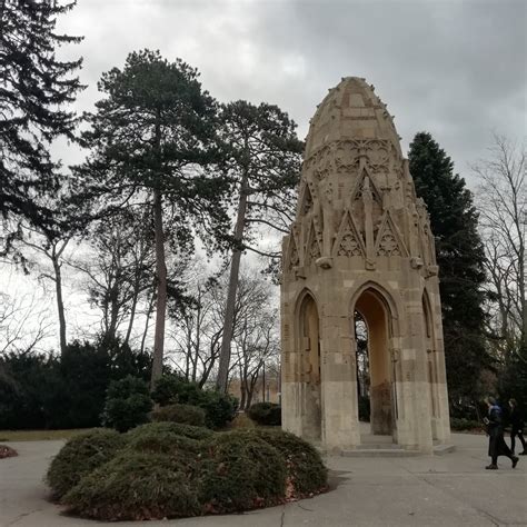 Architektonický vizuál zelenej fasády Auparku s prepojením na Sad Janka Kráľa