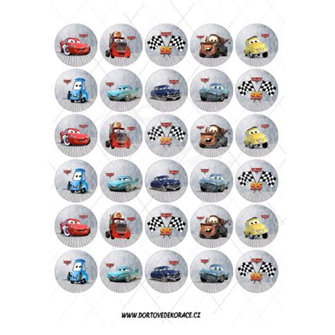 Koláž: rôzne detské narodeninové motívy na košíčkoch na muffiny (Cars, rozprávky, zvieratká)