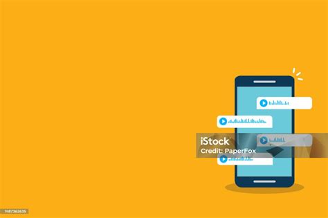 Smartphone s bublinami SMS správ a srdiečkami