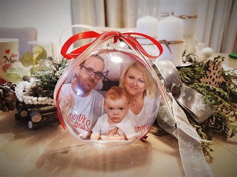 Tematické foto: vianočná guľa s hviezdou