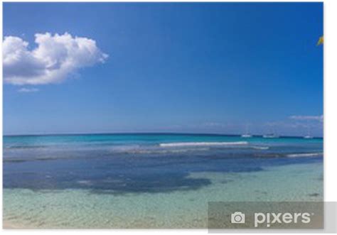 panoramatický záber na pláže Tobaga