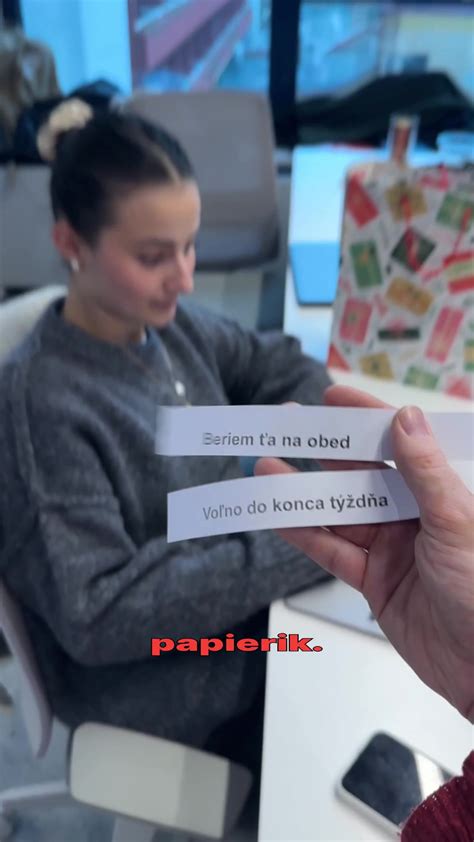 Tematické foto vianočných nákupov v nákupnom centre